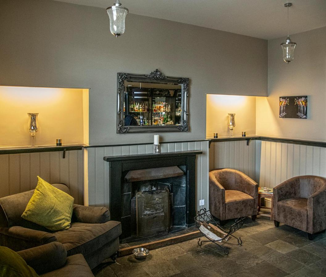 Bed and Breakfast The Kings Head House Стоунхаус Экстерьер фото